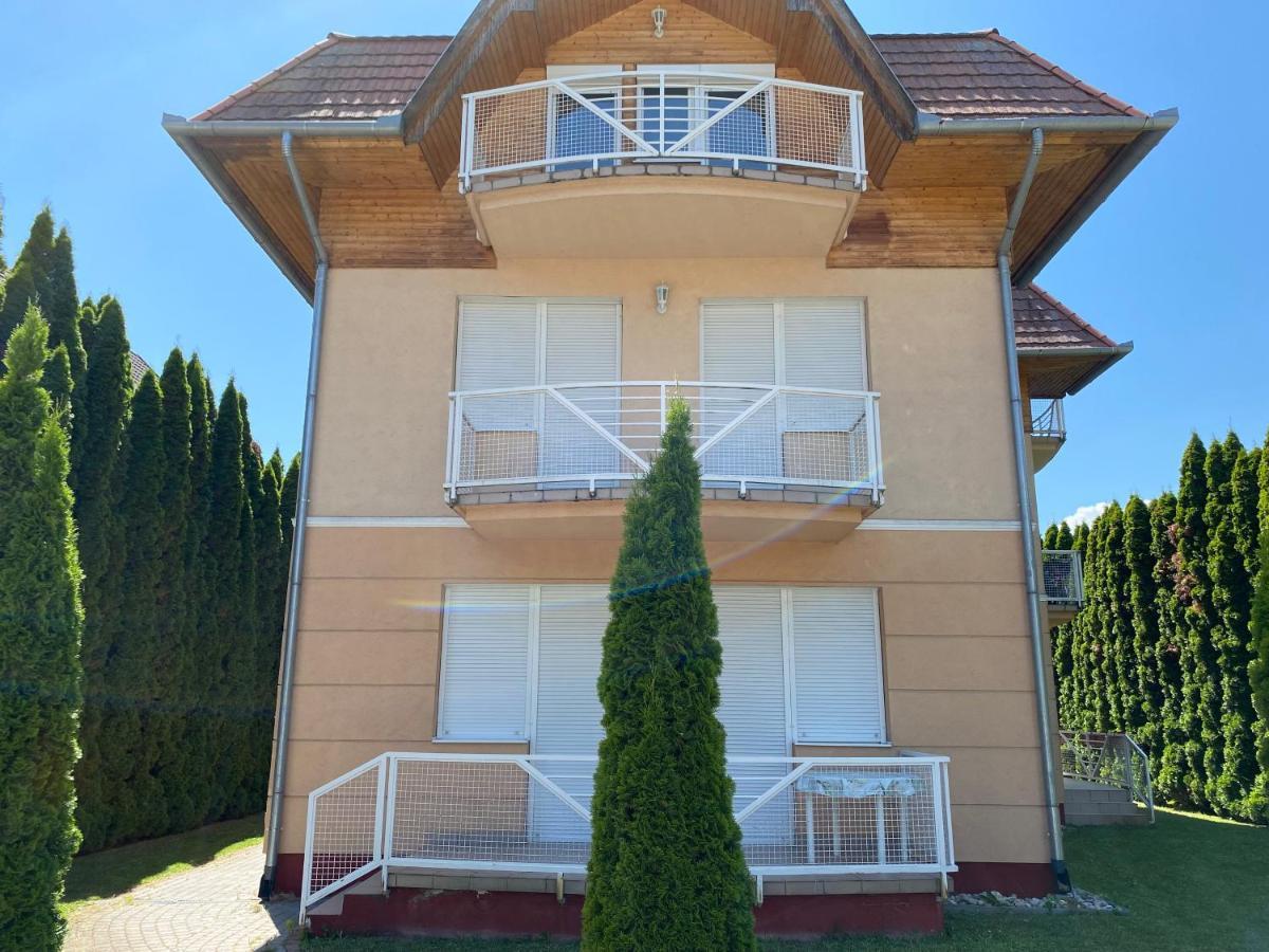 Arnyas Haz Apartment Balatonlelle Exterior photo